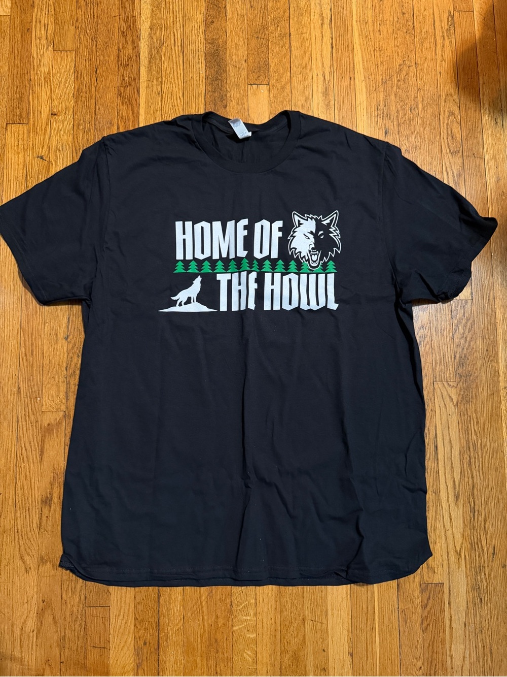 Minnesota Timberwolves Home Of The Howl T-Shirt  Size: 2XL